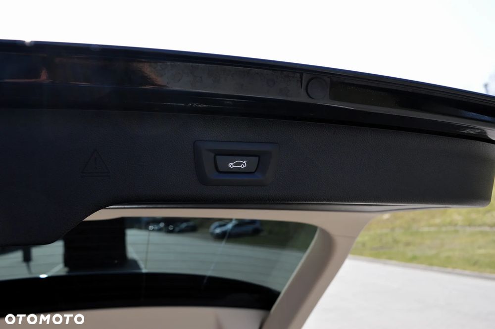 BMW Seria 5 520d xDrive Sport Line sport - 31