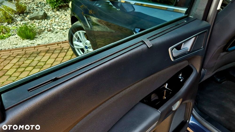 Ford S-Max 2.0 EcoBlue Titanium - 37