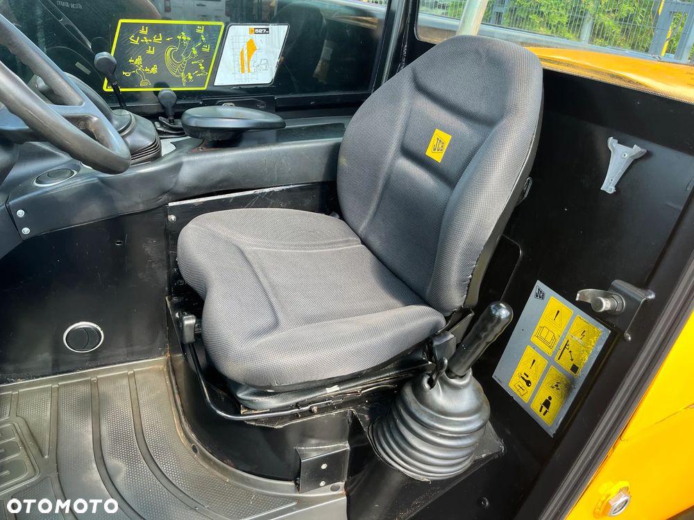 JCB 527-55 - 24