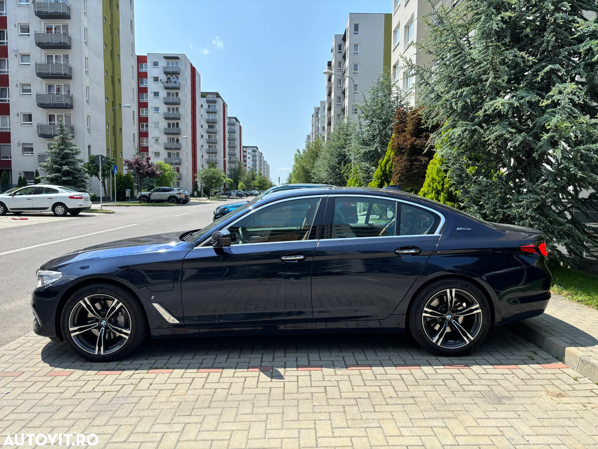 BMW Seria 5 530e iPerformance Aut. Luxury Line - 12