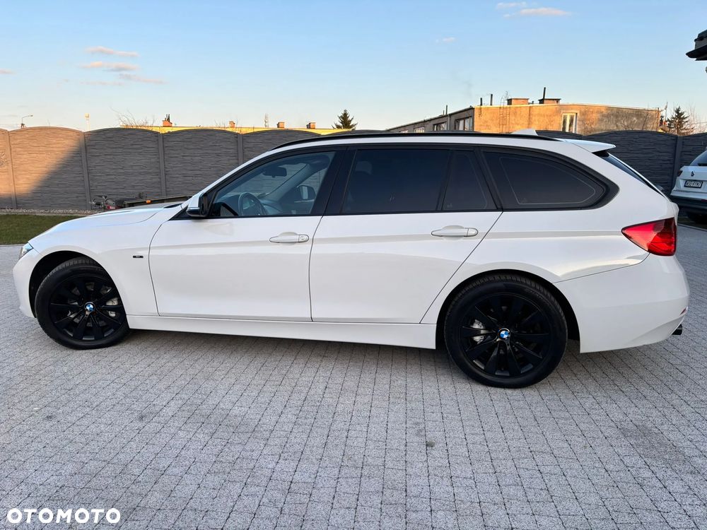 BMW Seria 3 318d DPF Edition Sport - 8