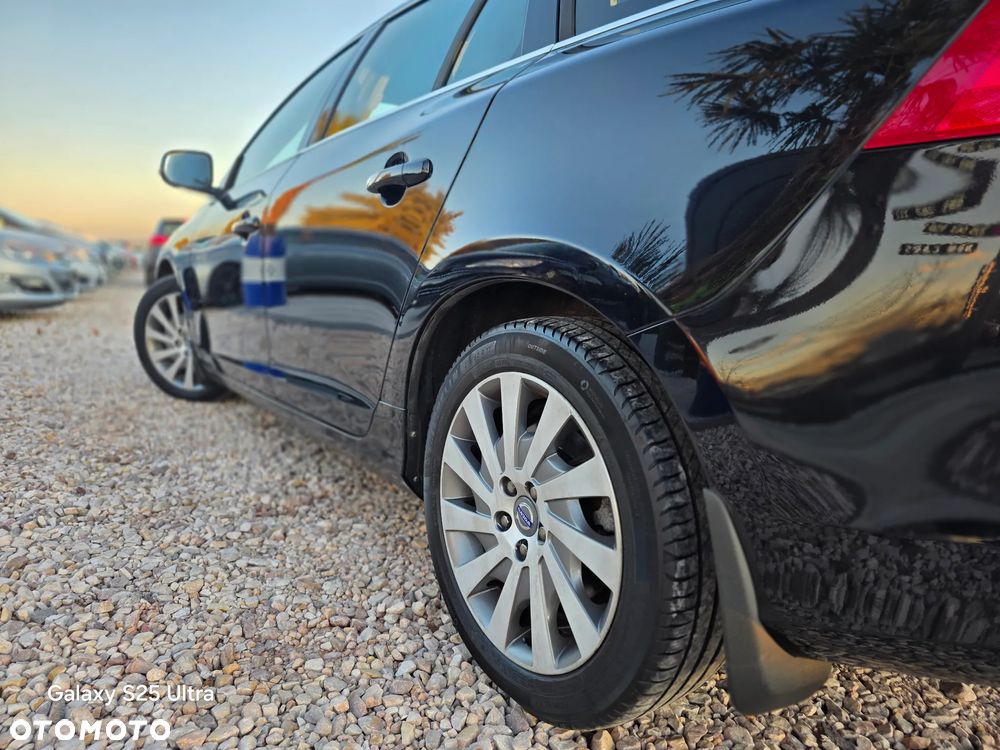 Volvo V60 D3 Momentum - 12