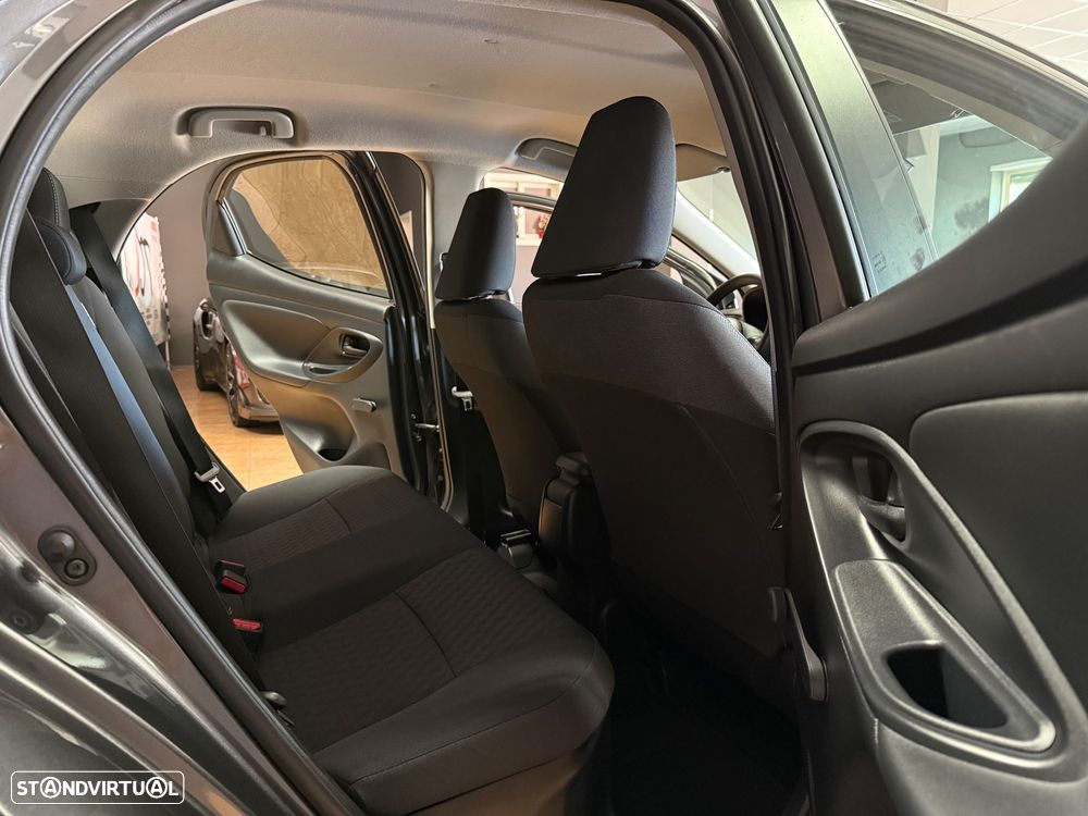 Toyota Yaris 1.5 HDF Comfort Plus - 13