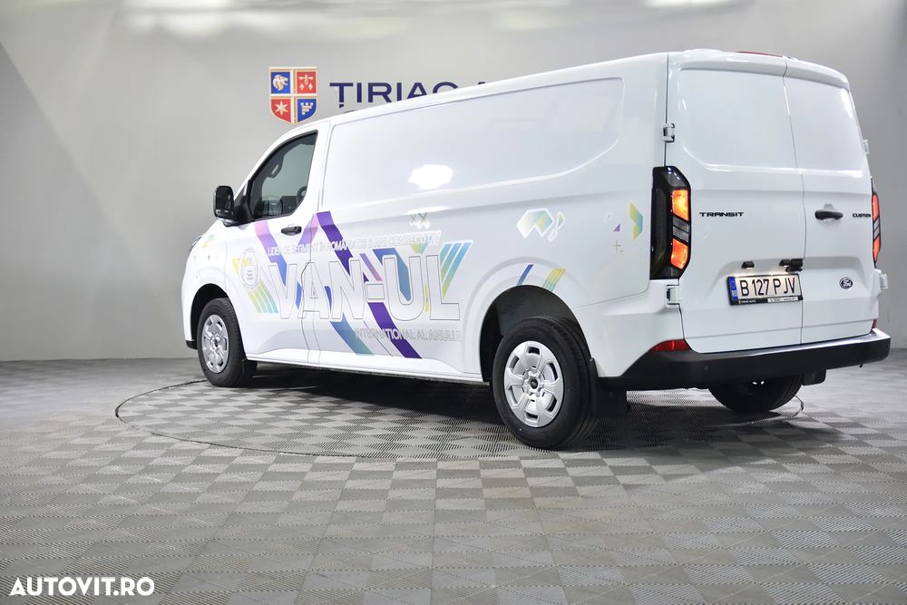 Ford Transit Custom Van - 3