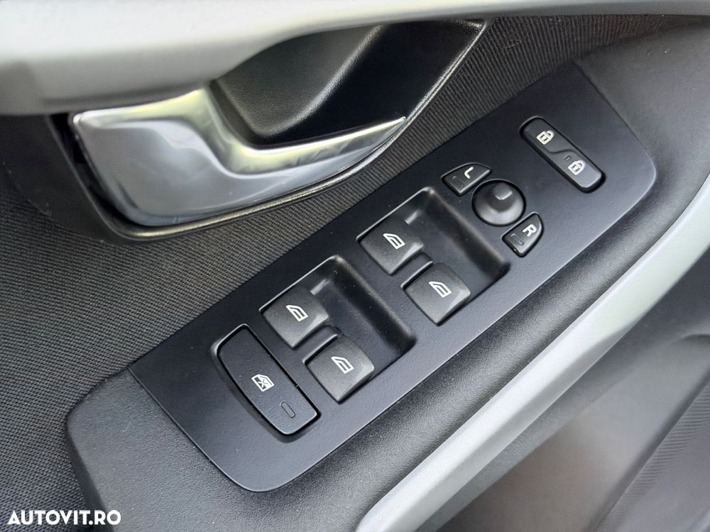 Volvo V40 D2 Kinetic - 10