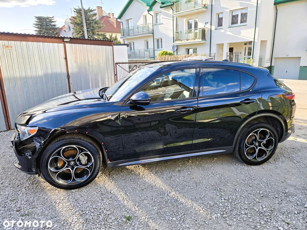 Alfa Romeo Stelvio 2.0 Turbo 16V AT8-Q4 Ti - 8
