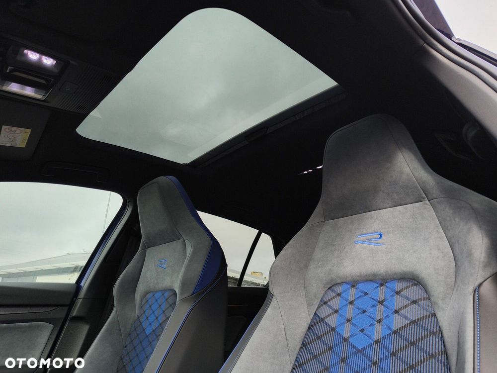 Volkswagen Golf - 12