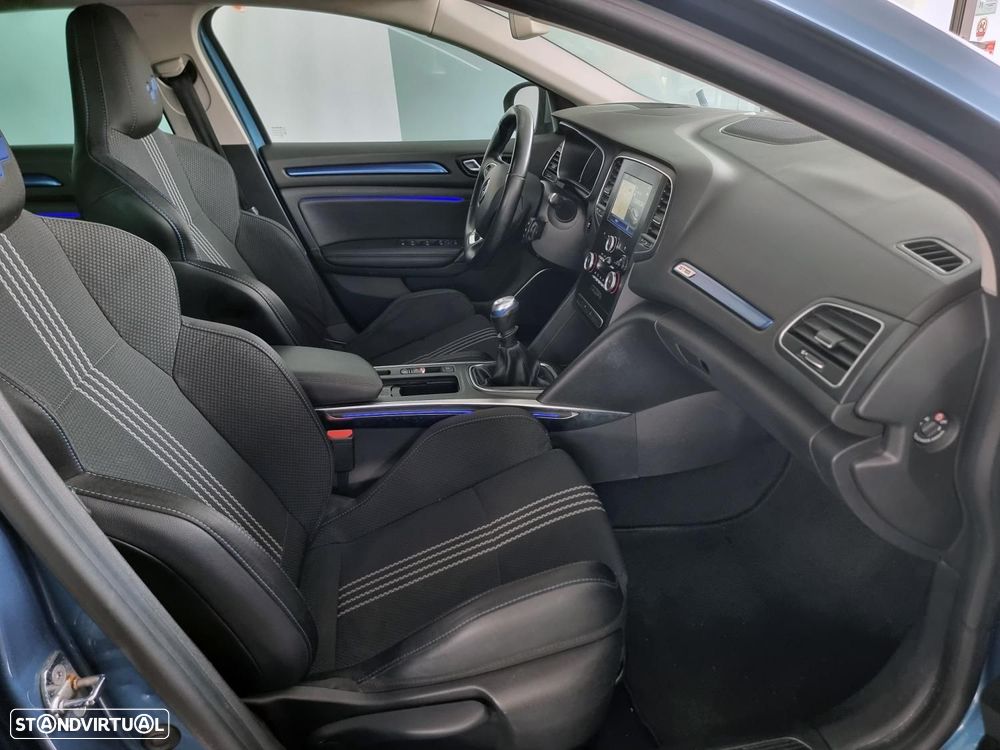 Renault Mégane Sport Tourer 1.5 dCi GT Line - 36