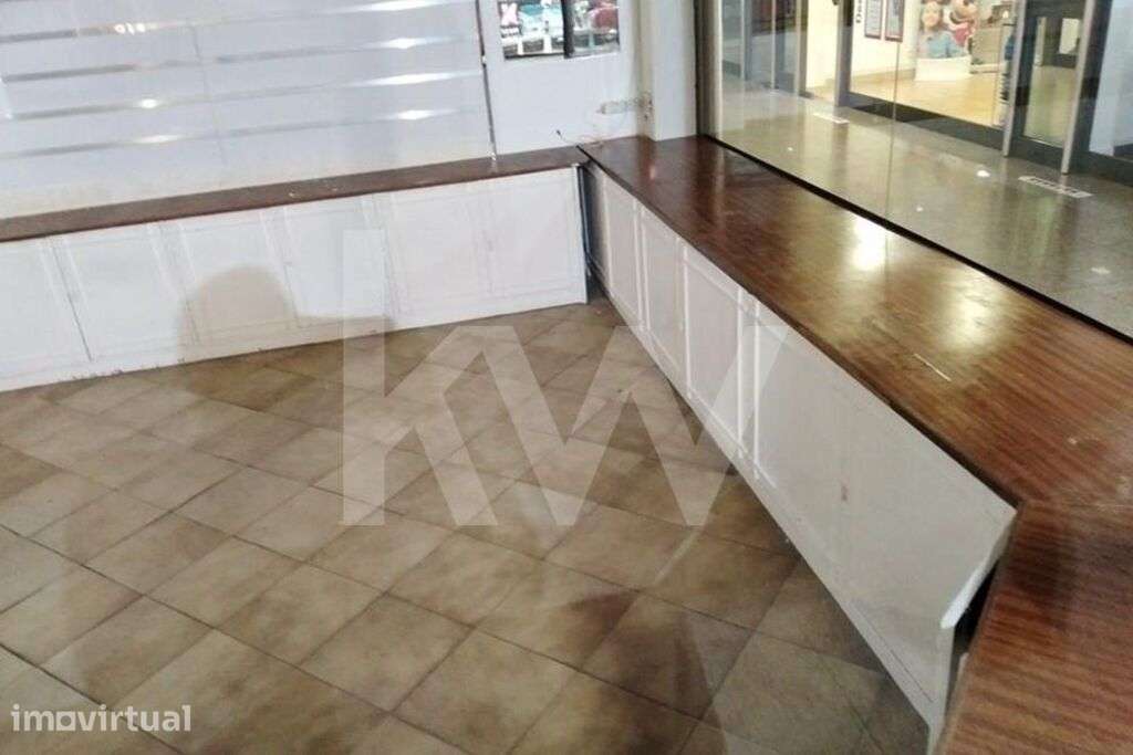 Vende-se Loja com 21 m2 no Centro Comercial Oceano - Odivelas - Grande imagem: 5/10