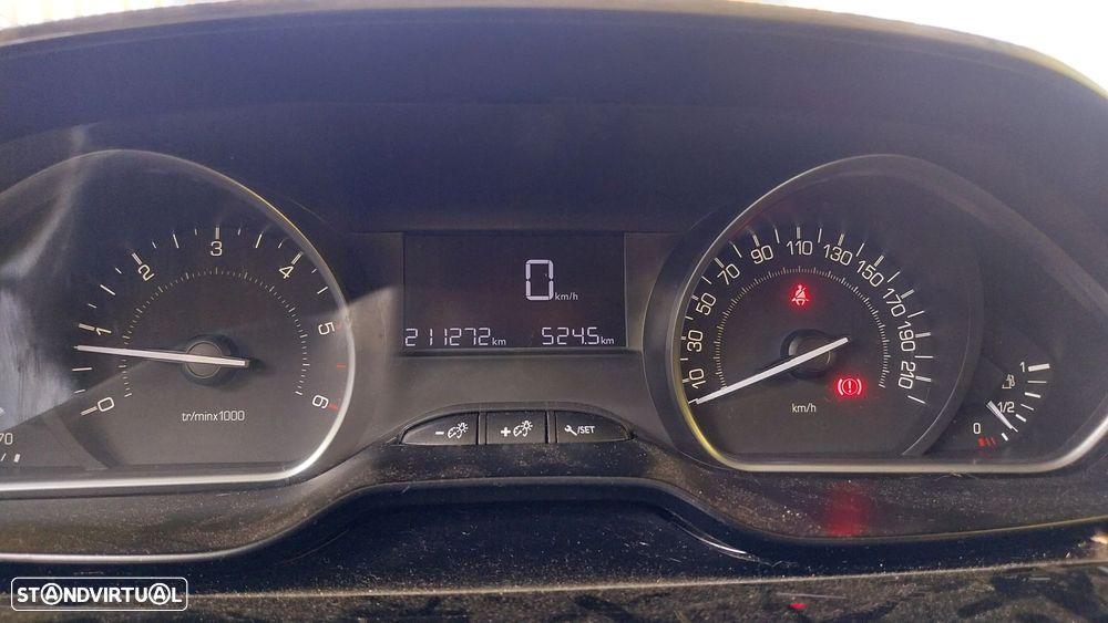 Peugeot 208 1.6 BlueHDi Allure - 8