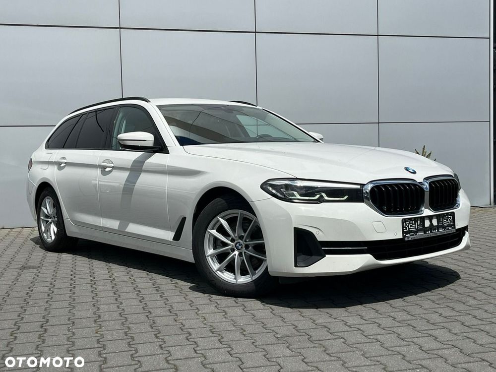 BMW Seria 5 520d xDrive - 7