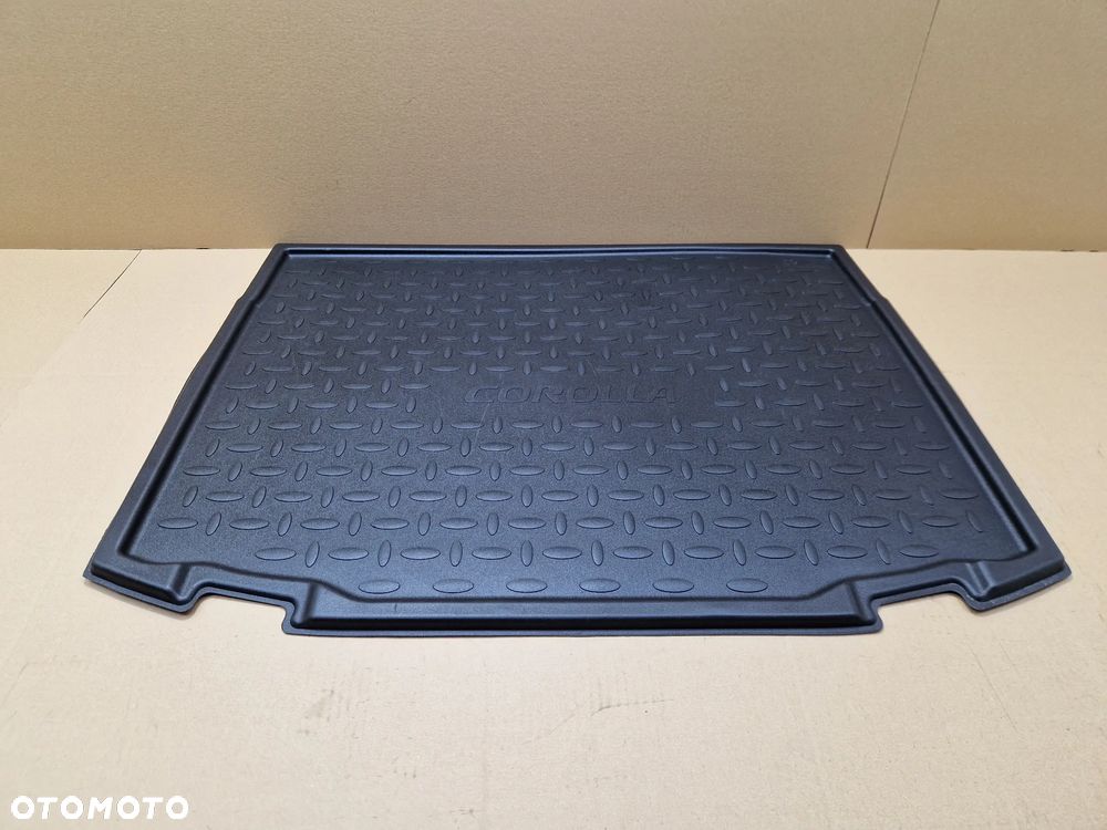 MATA WYKŁADZINA PODŁOGA BAGAŻNIKA TOYOTA COROLLA E21 - 2
