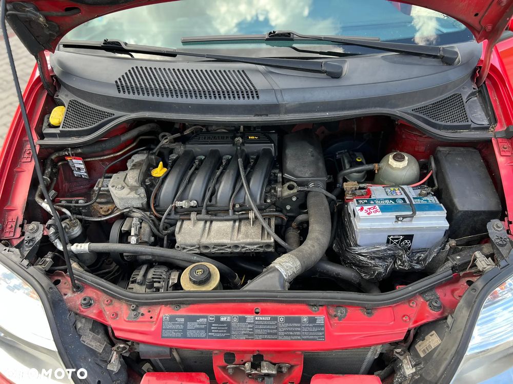 Renault Scenic 1.6 16V Family - 15