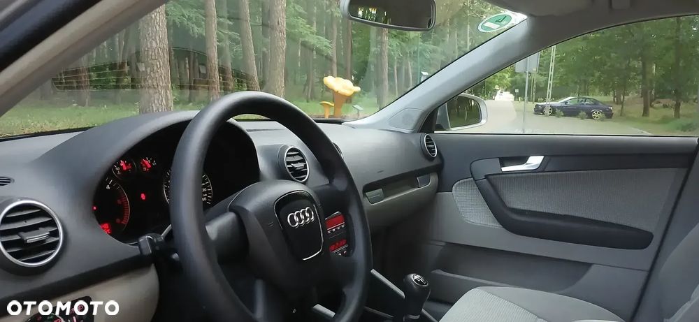 Audi A3 Sportback 1.9 TDI Attraction - 10