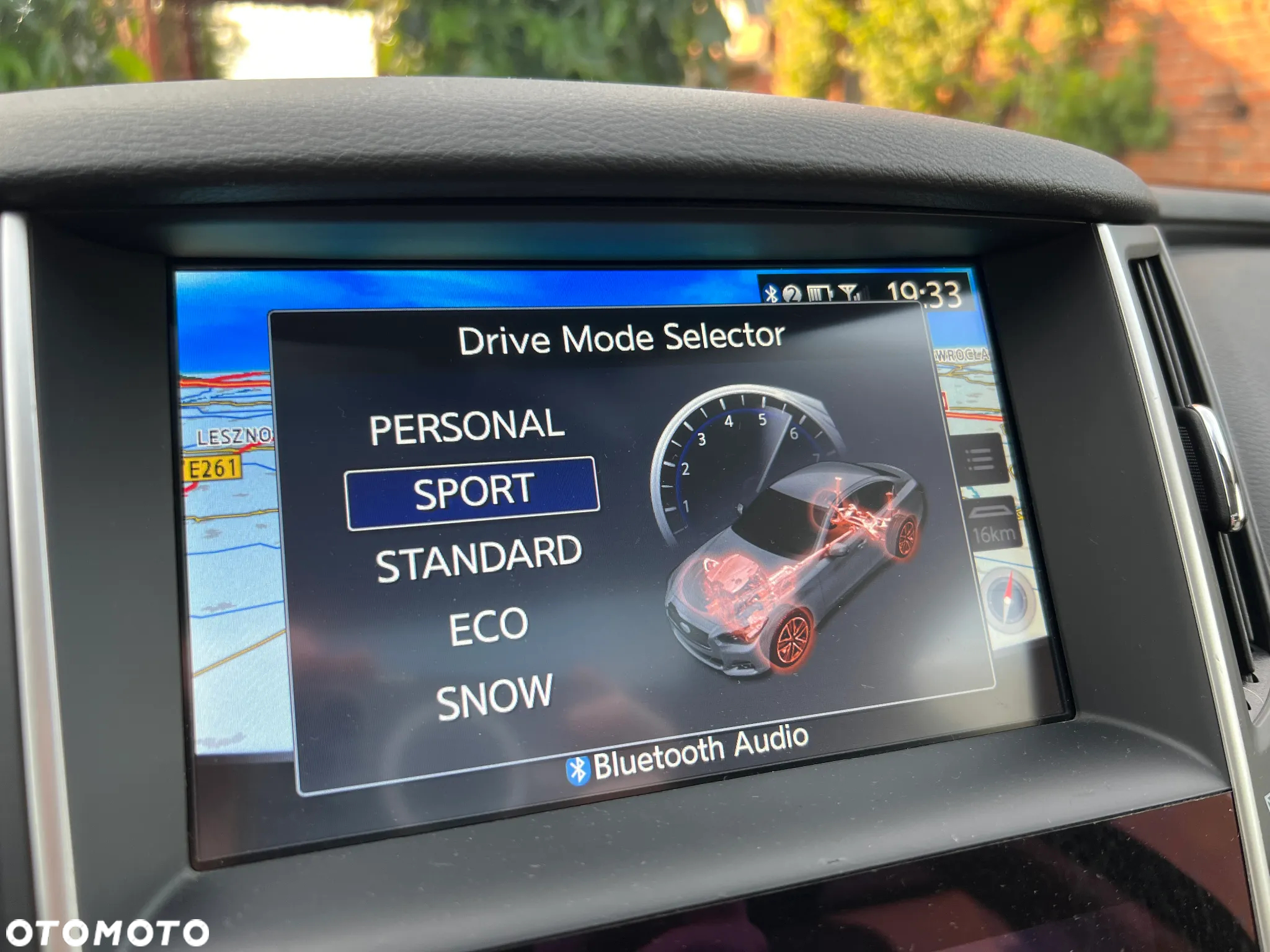 Infiniti Q50 Hybrid Premium - 28