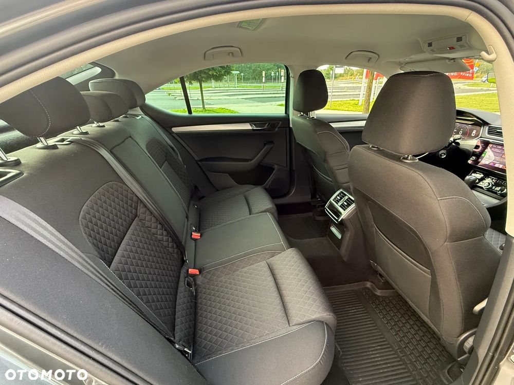 Skoda Superb 1.5 TSI Ambition DSG - 24