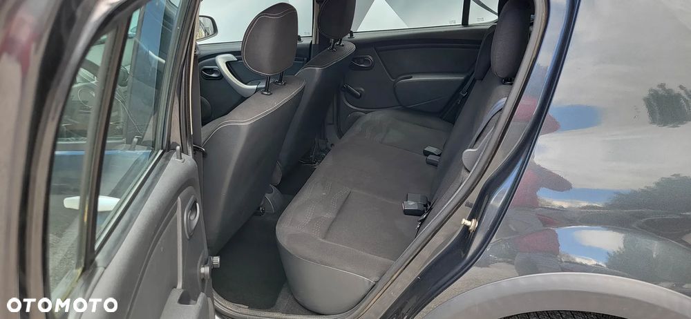 Dacia Sandero Stepway 1.6 - 18