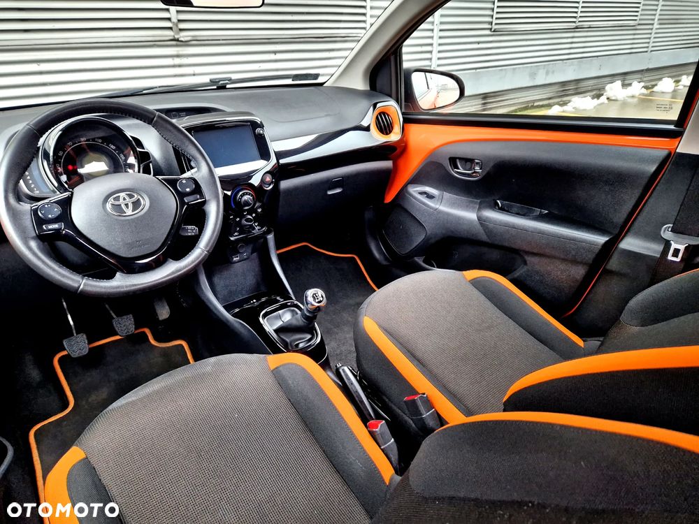 Toyota Aygo 1.0 VVT-i Color Edition - 4
