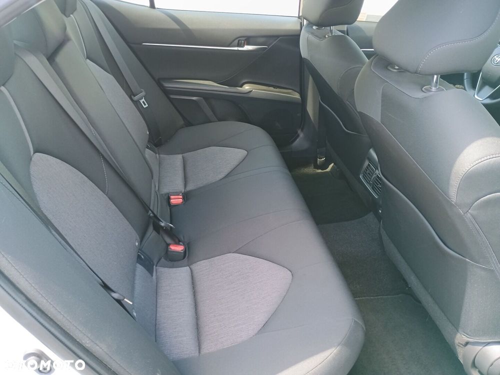 Toyota Camry 2.5 Hybrid Comfort CVT - 13