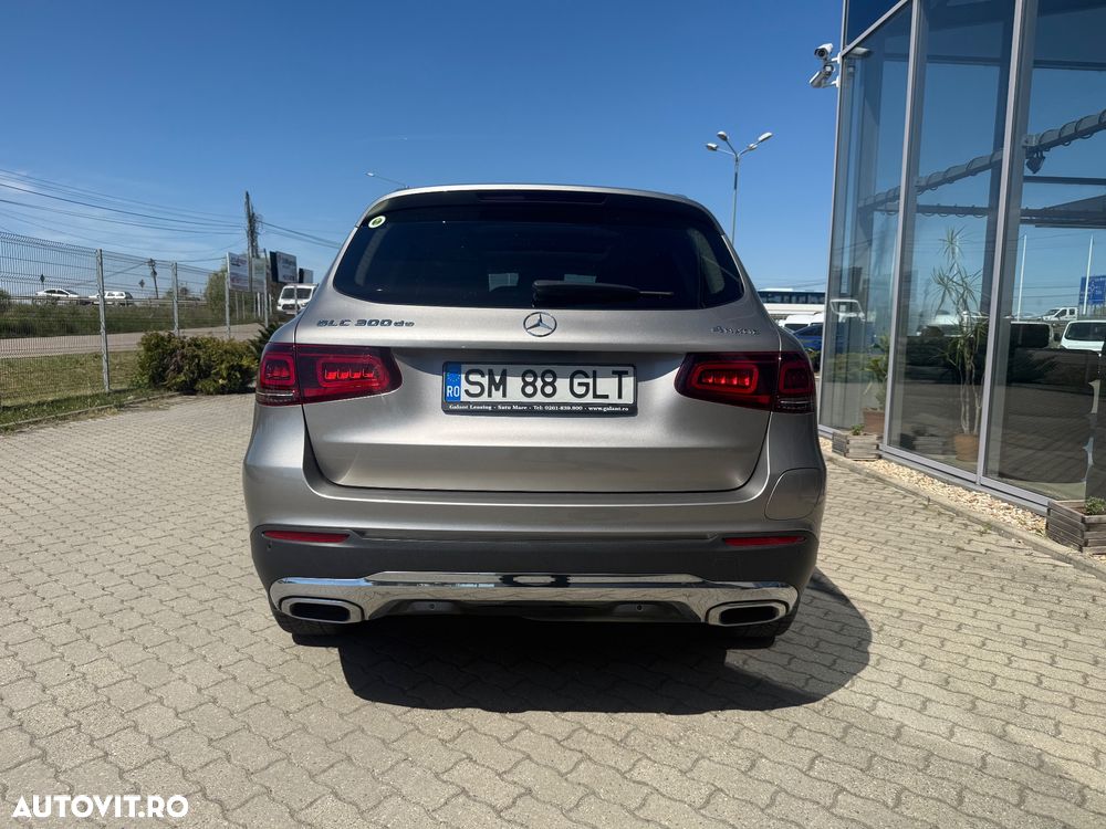 Mercedes-Benz GLC 300 de 4Matic 9G-TRONIC Exclusive - 11