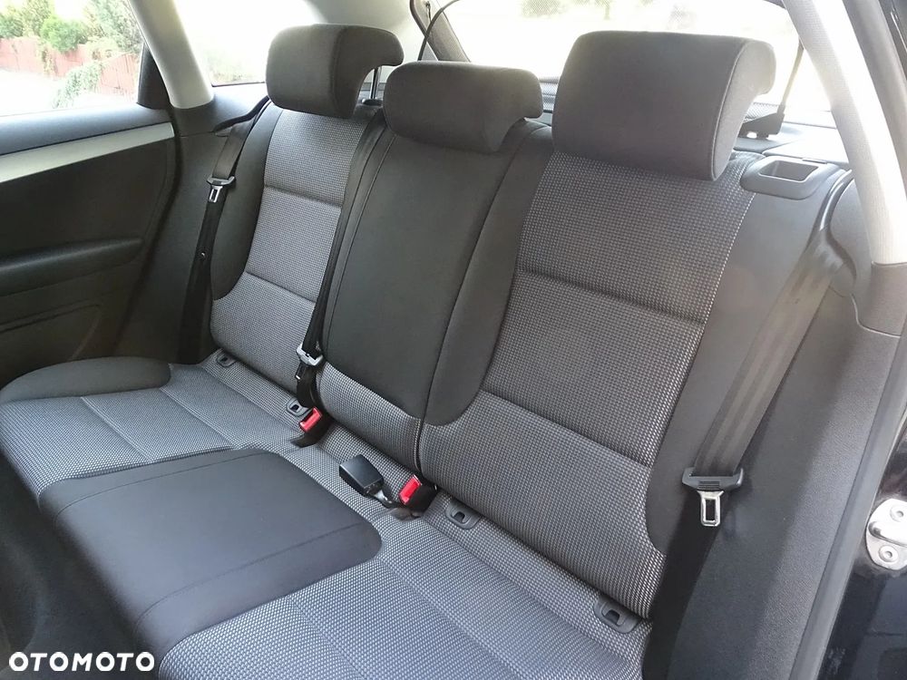 Audi A3 Sportback 1.2 TFSI S line Sportpaket - 17