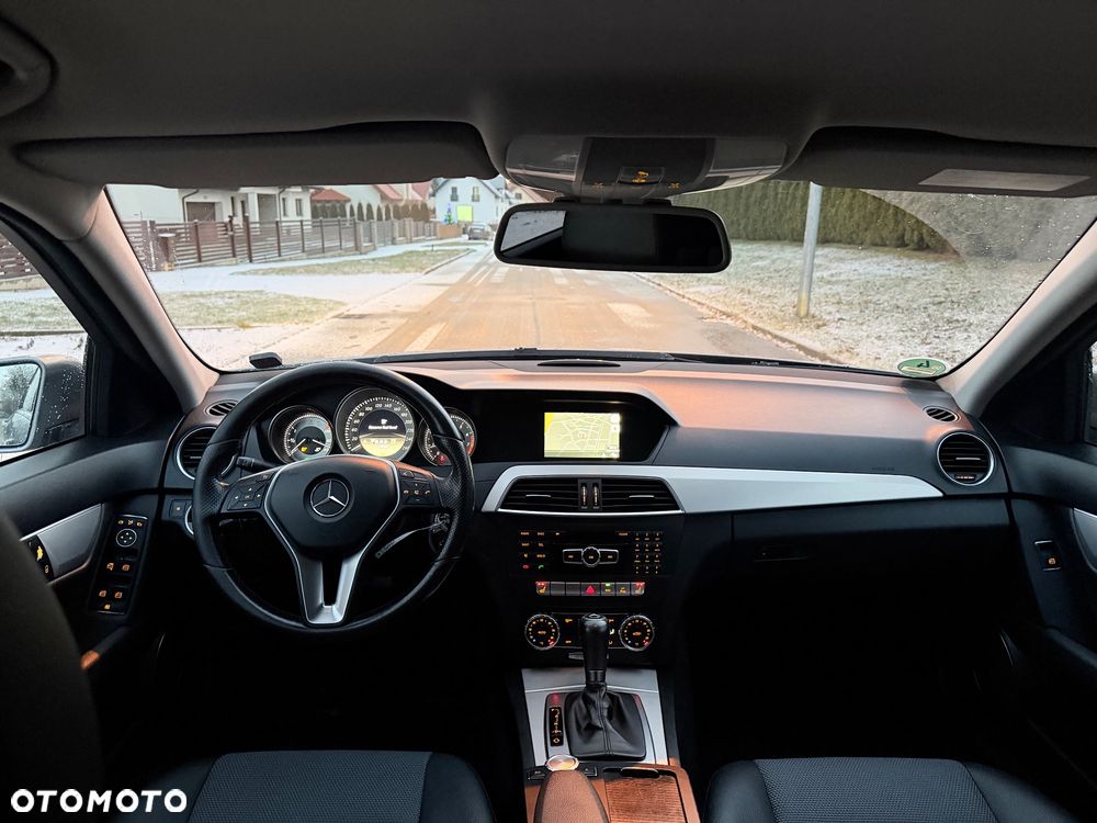 Mercedes-Benz Klasa C - 23