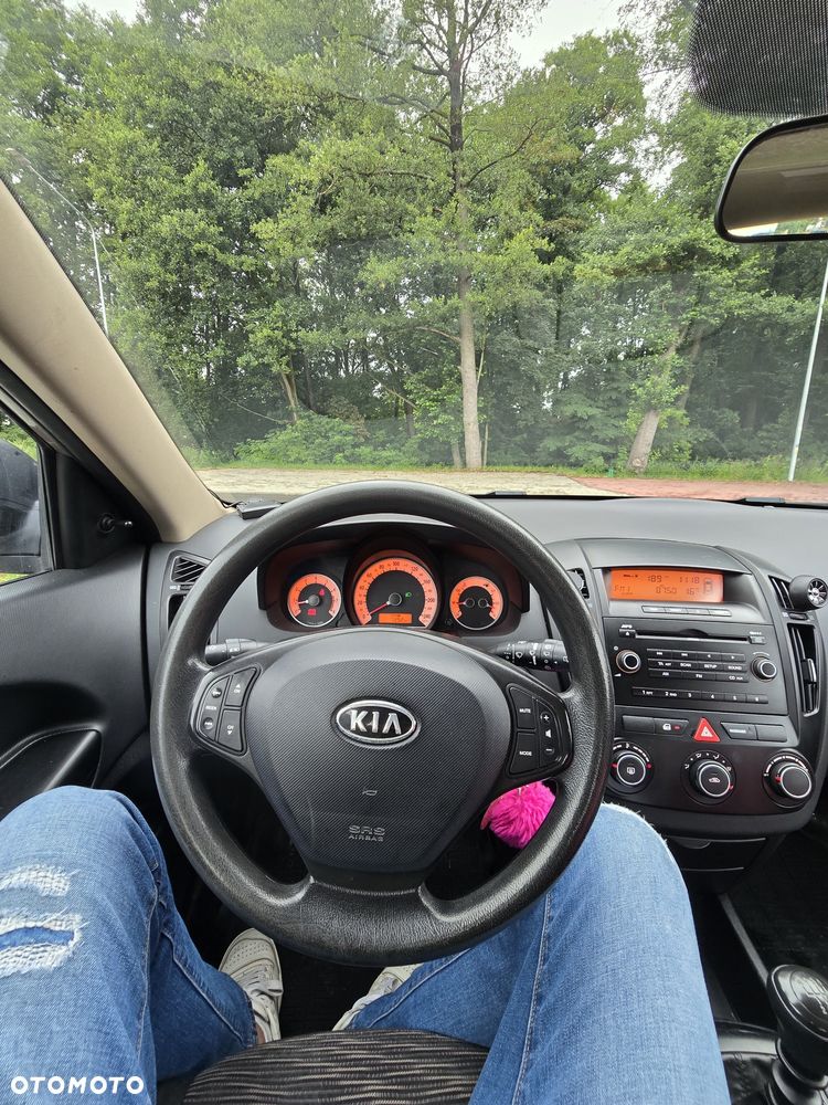Kia Ceed - 5