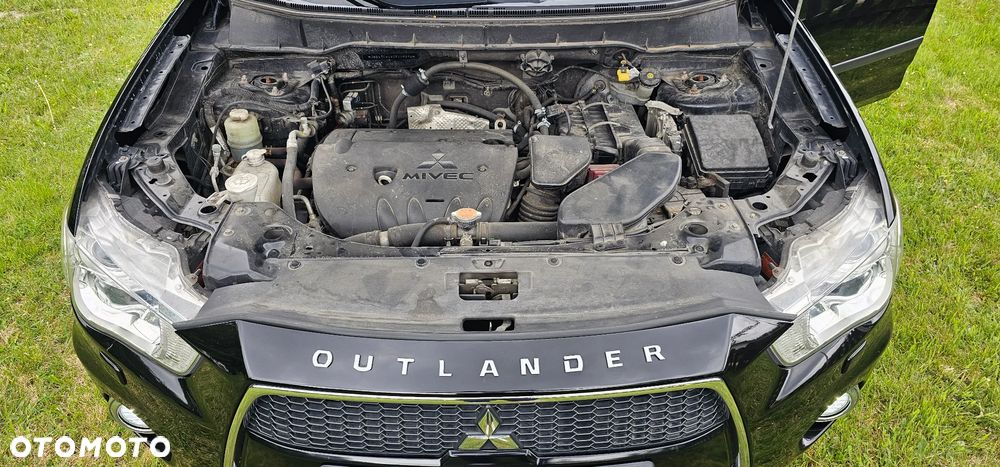Mitsubishi Outlander 2.0 Intense NAVI 2WD EU5 CVT - 33