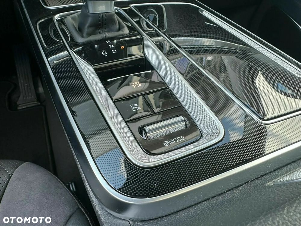 Hongqi HS5 2.0T Executive AWD - 16