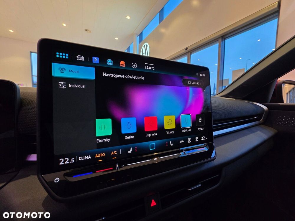 Volkswagen T-Roc 1.5 eTSI R-Line DSG - 23