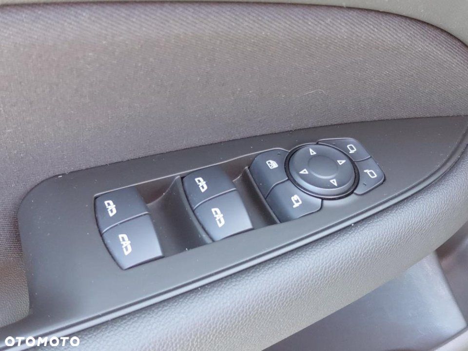 Opel Insignia - 9