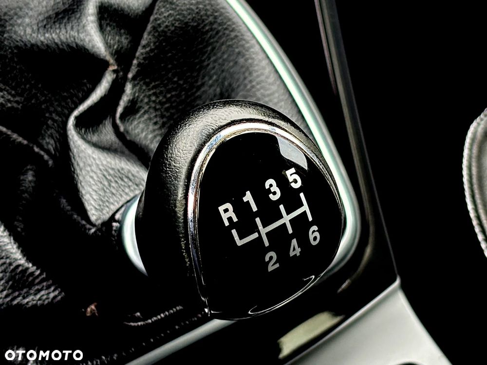 Ford Kuga 2.0 TDCi 4x4 Titanium - 24