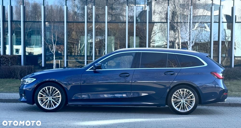 BMW Seria 3 330d xDrive MHEV Luxury Line - 9