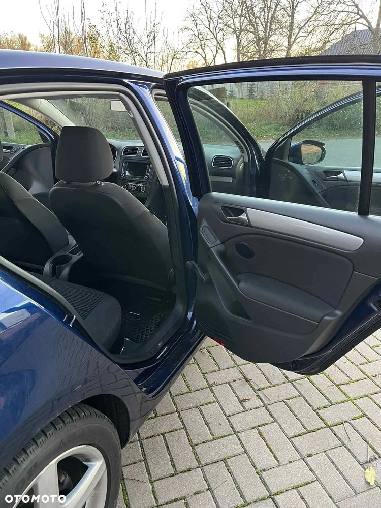 Volkswagen Golf 1.6 TDI DPF MATCH - 10