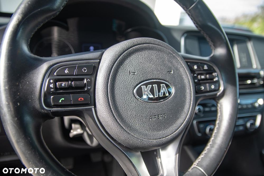 Kia Optima - 16