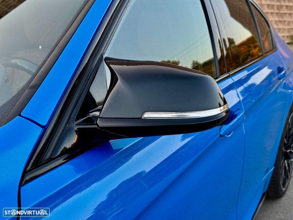 BMW 328 i Aut. - 12