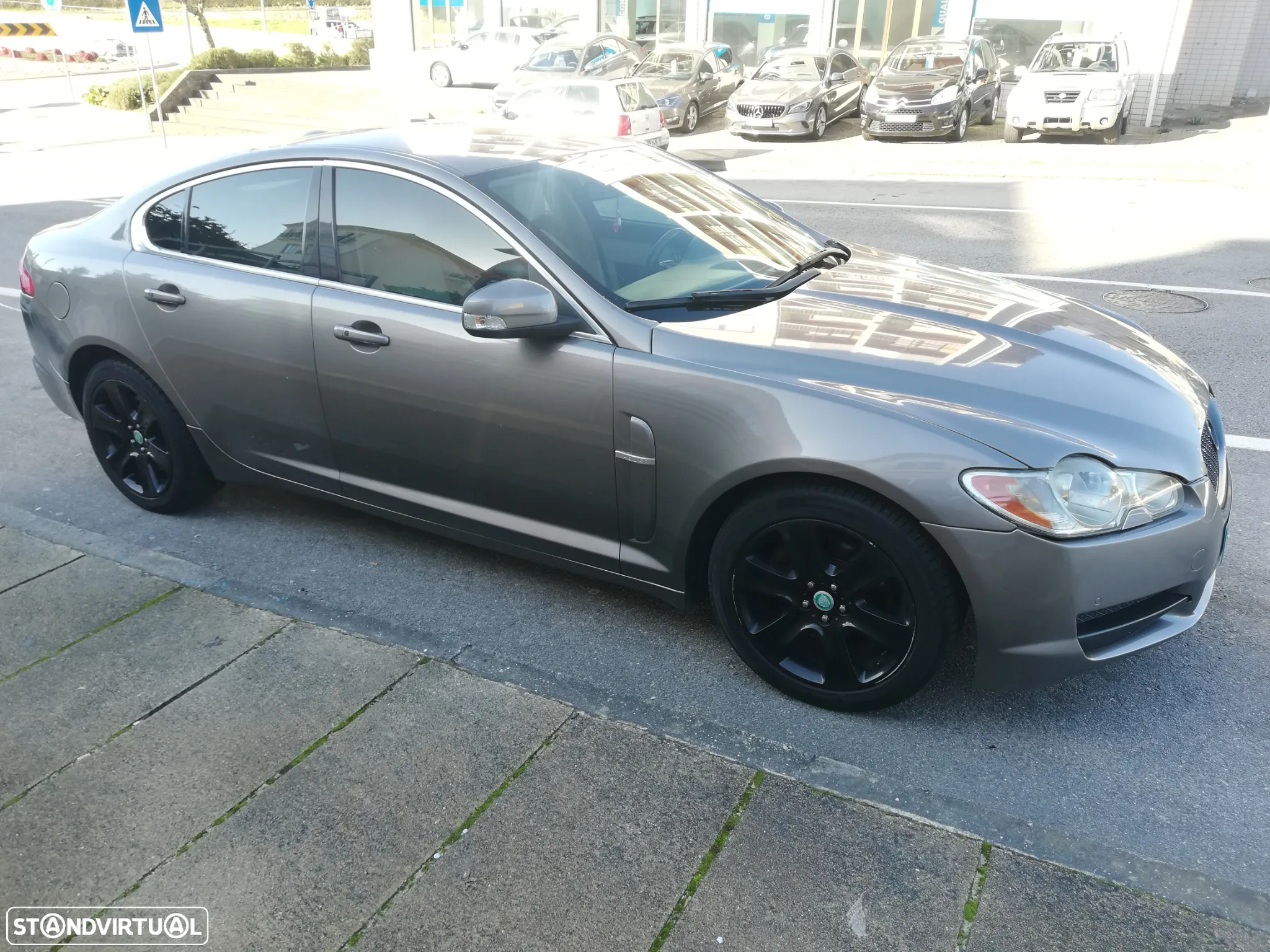 Jaguar XF 2.7 D V6 Premium Luxury - 6