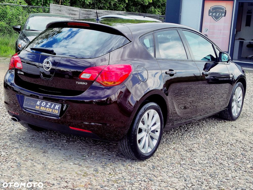 Opel Astra 1.4 Turbo Color Edition - 11