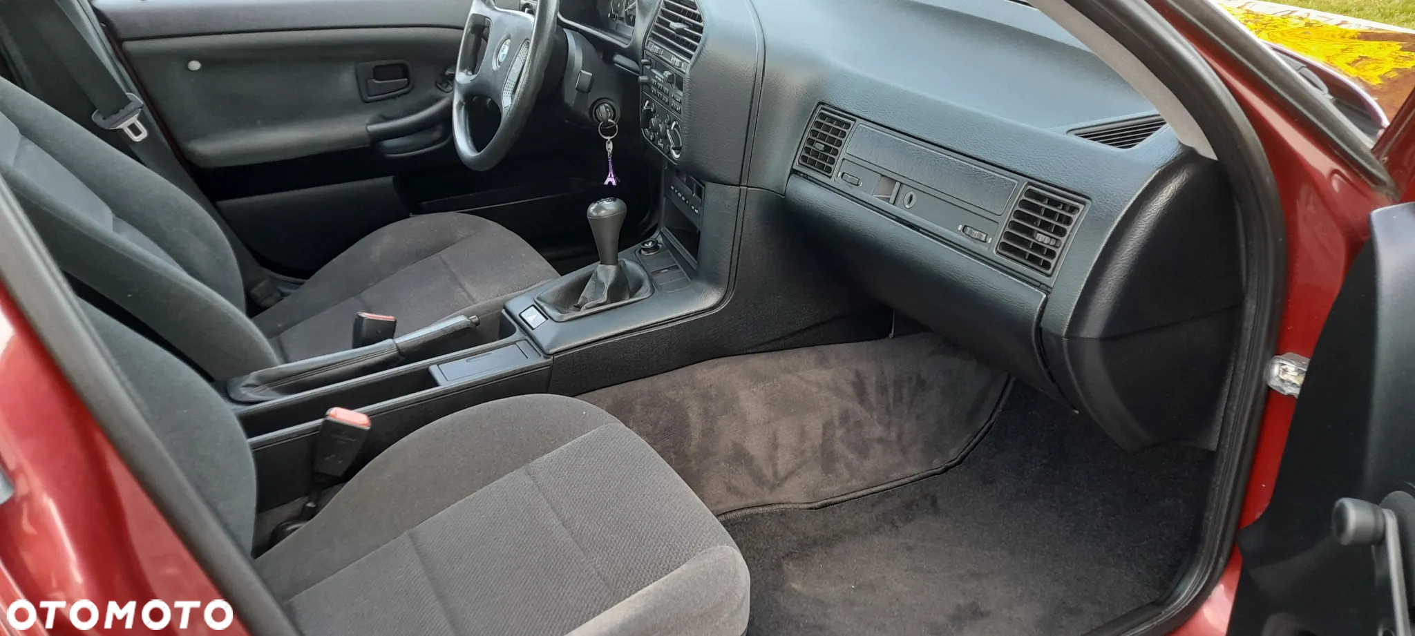 BMW Seria 3 318i - 5