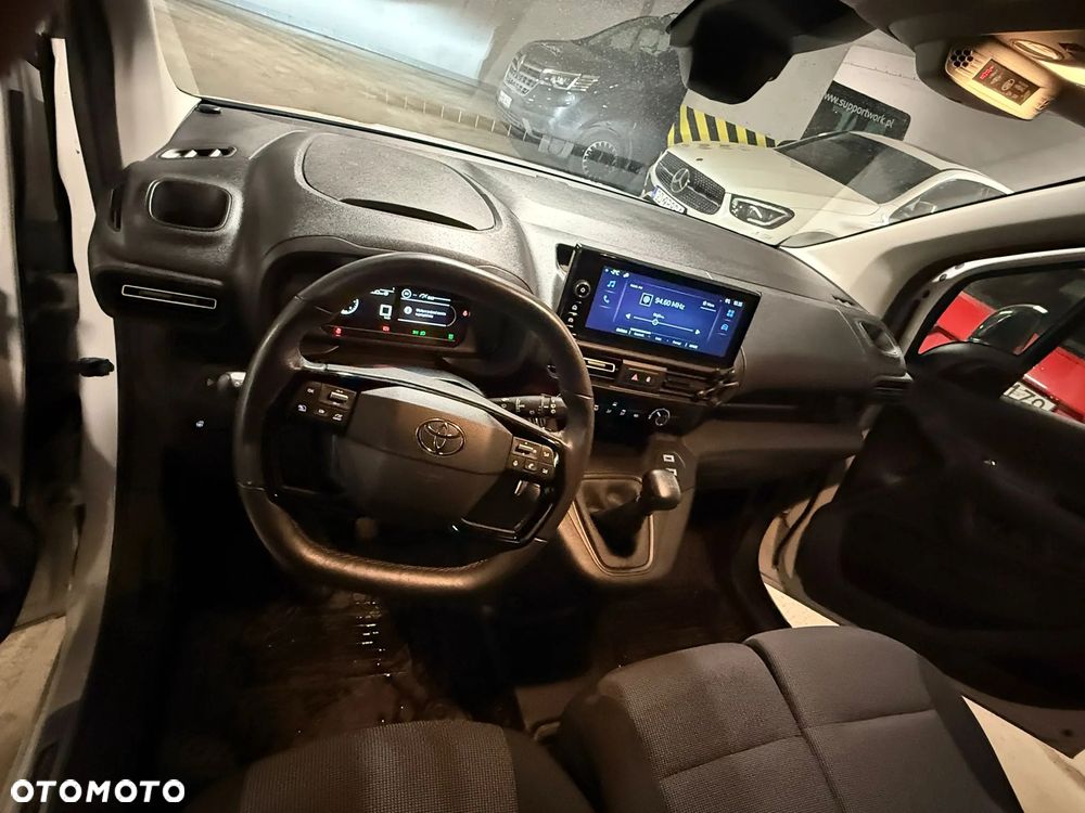 Toyota Pro Ace City - 12