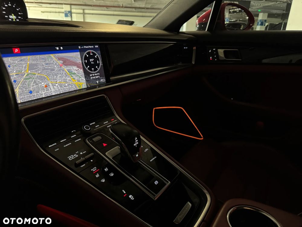Porsche Panamera 4 E-Hybrid - 14