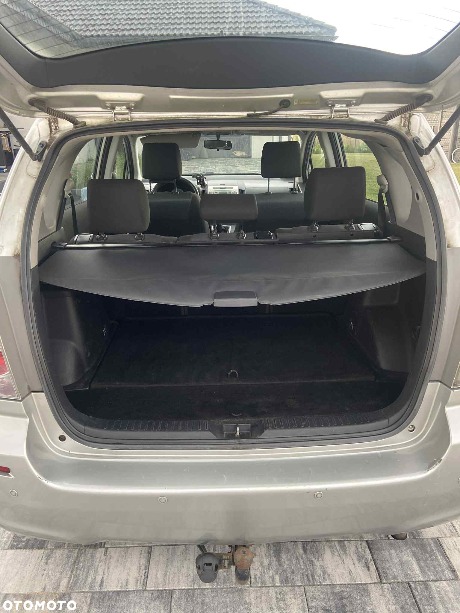 Toyota Corolla Verso 1.6 - 8