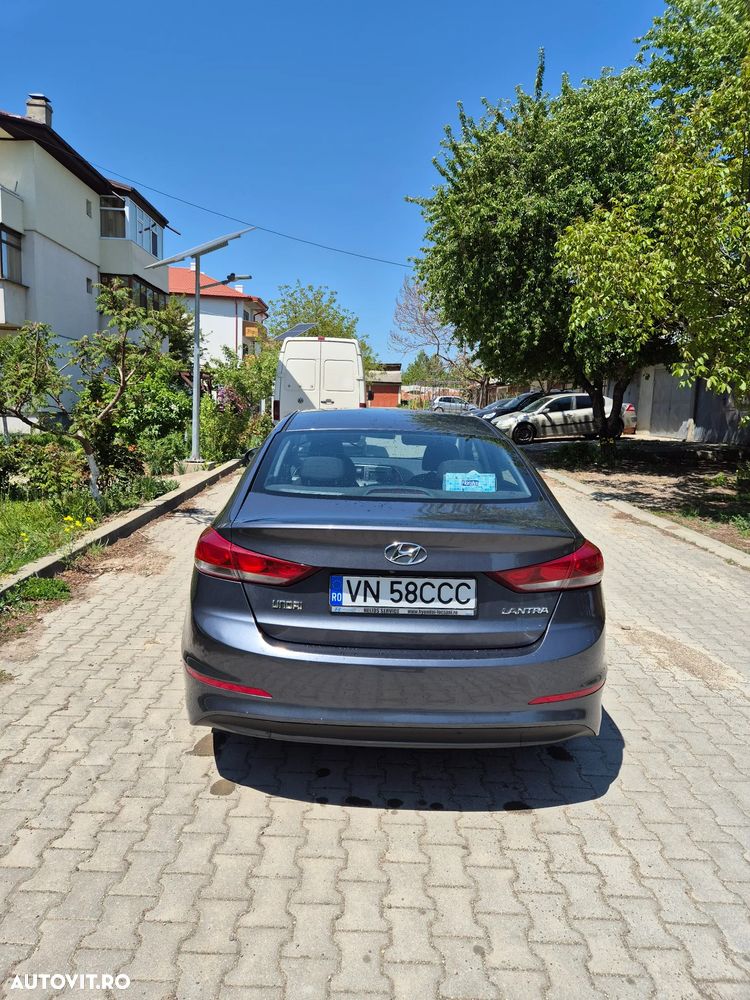 Hyundai Elantra 1.6 MPi Classic - 1