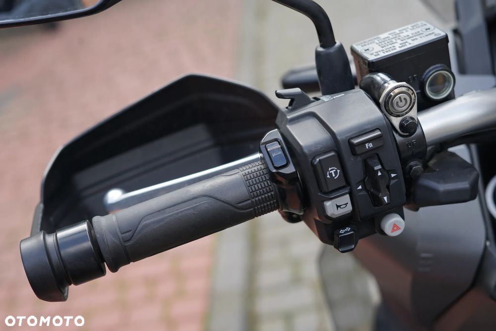 Honda ADV350 - 30