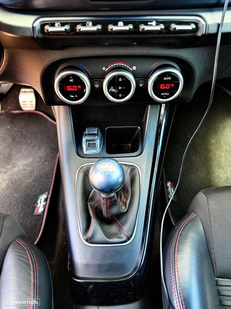 Alfa Romeo Giulietta 1.6 JTDM 16V Turismo - 13