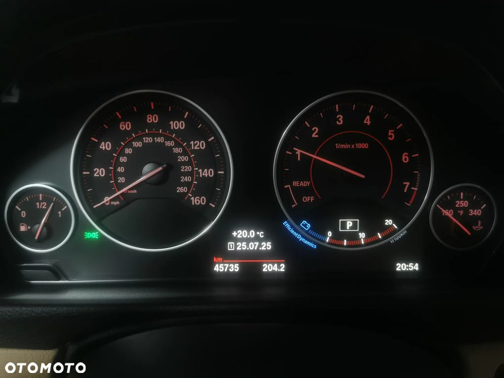 BMW Seria 3 330i xDrive Luxury Line - 7