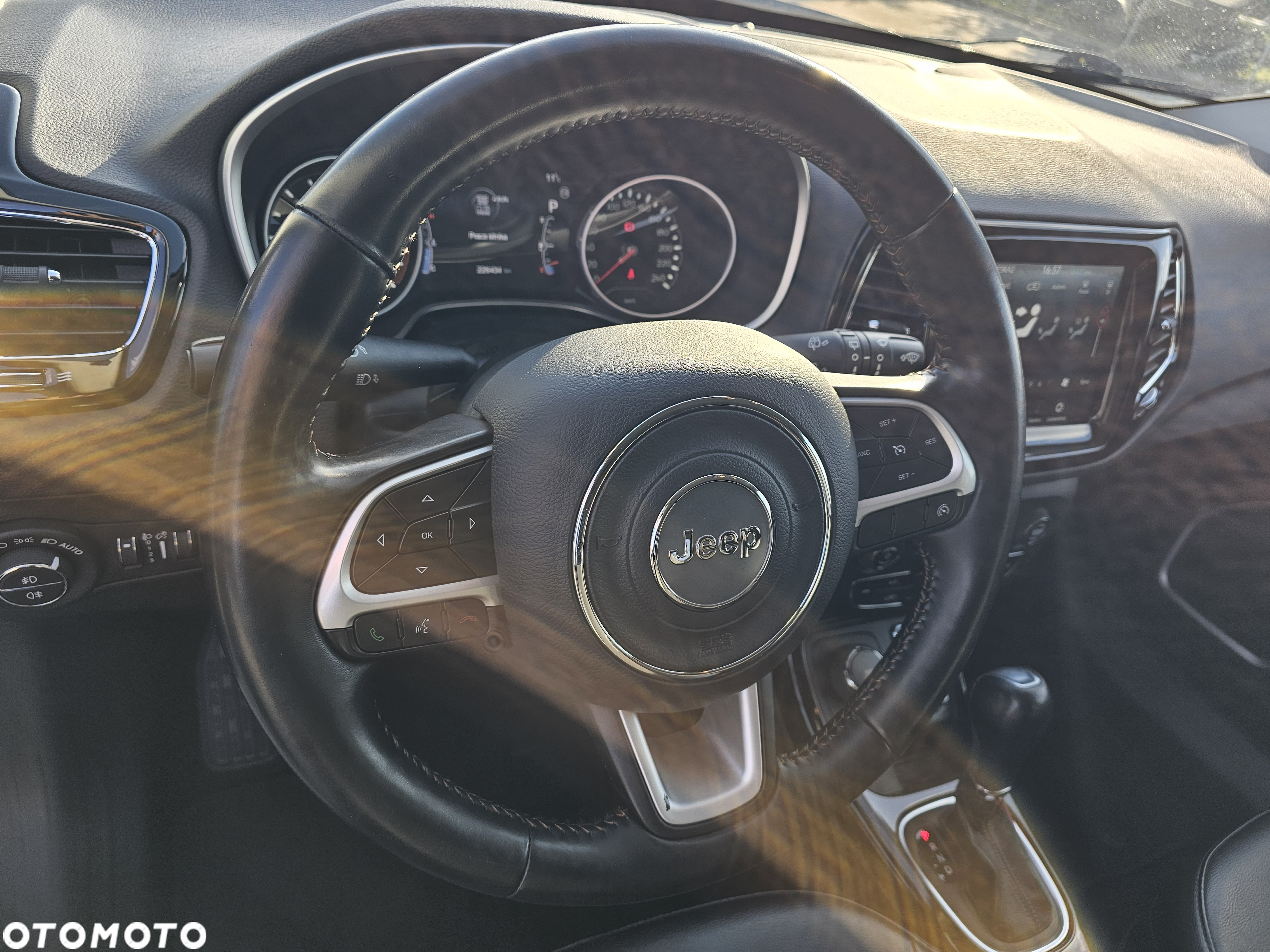 Jeep Compass 2.0 MJD Opening Edition 4WD S&S - 29