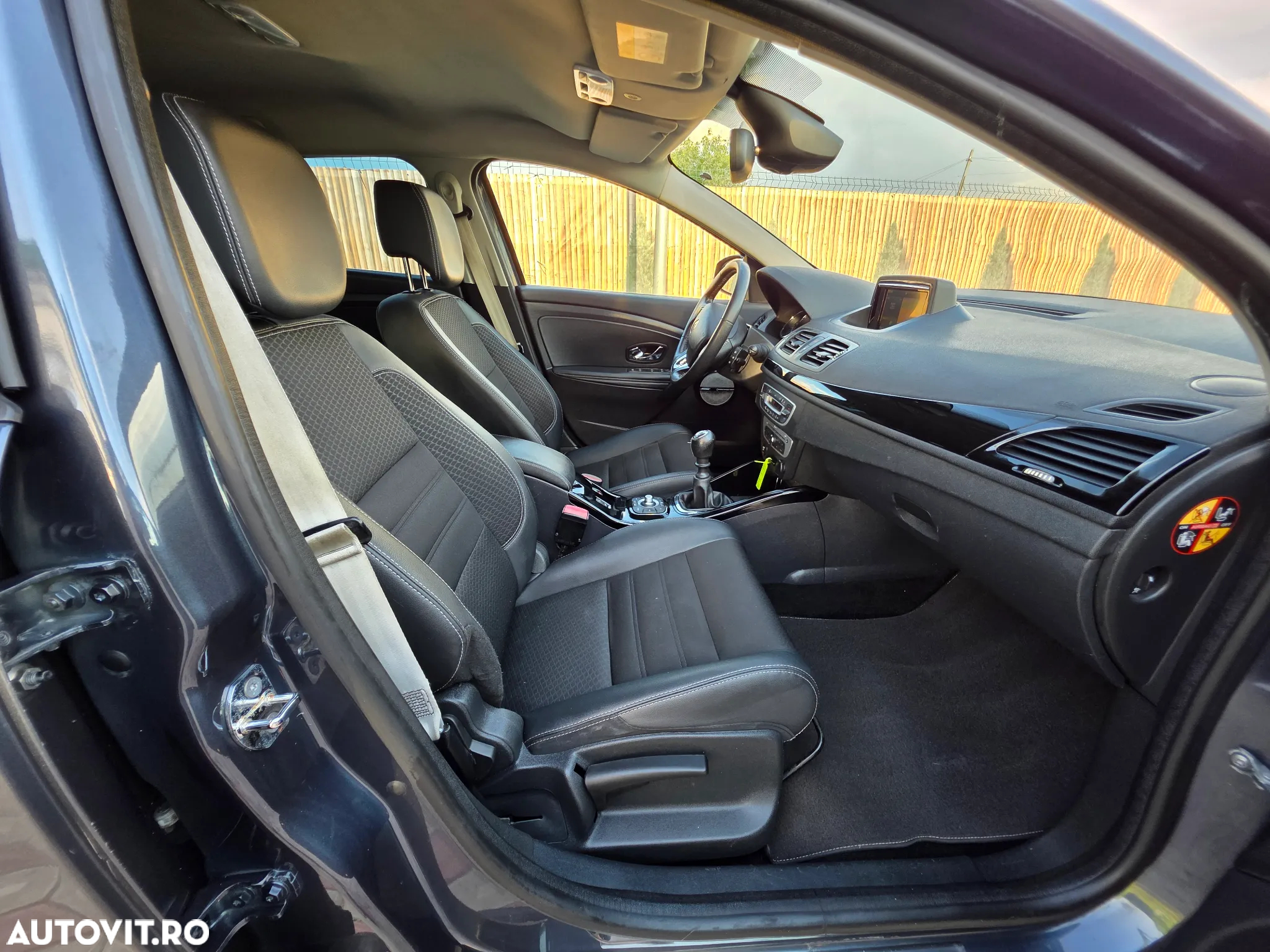 Renault Megane ENERGY dCi 110 Start & Stop Bose Edition - 21