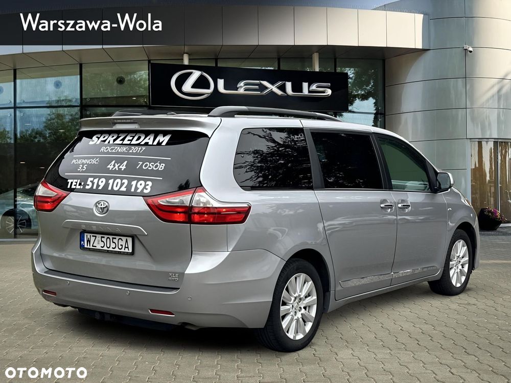 Toyota Sienna - 5