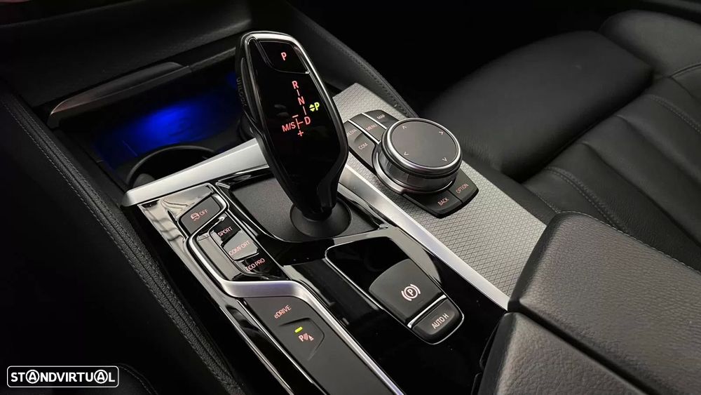BMW 530 e iPerformance Pack M - 34
